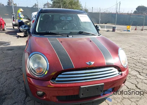 2010 Mini Cooper Clubman z USA, uszkodzony, nr VIN WMWML3C53ATX37790